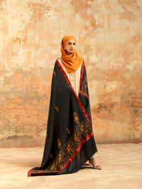 Tradition Needle Luxury Border