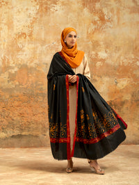 Tradition Needle Luxury Border