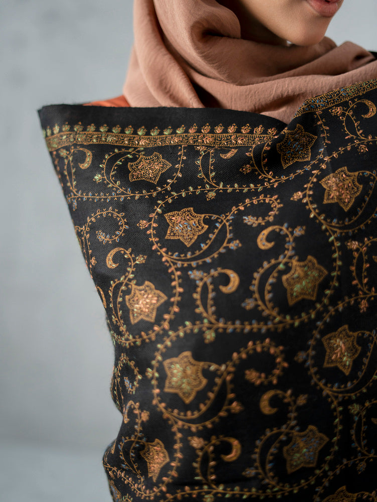 Multicolor Tradition Needle Dark