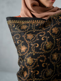 Multicolor Tradition Needle Dark